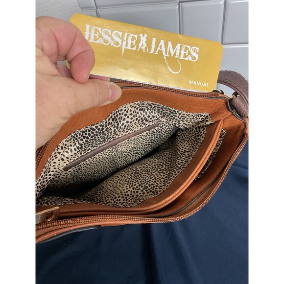 Jesse James Ladies Concealed Carry Purse Brown Leather - Picture 8 of 8